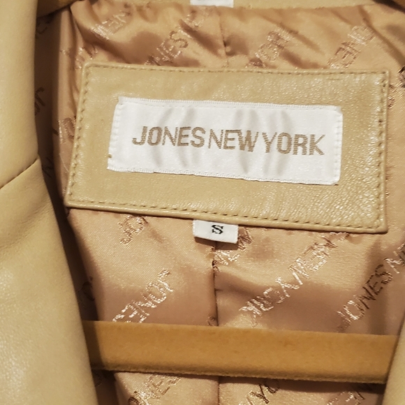 Leather jacket - Picture 3 of 6